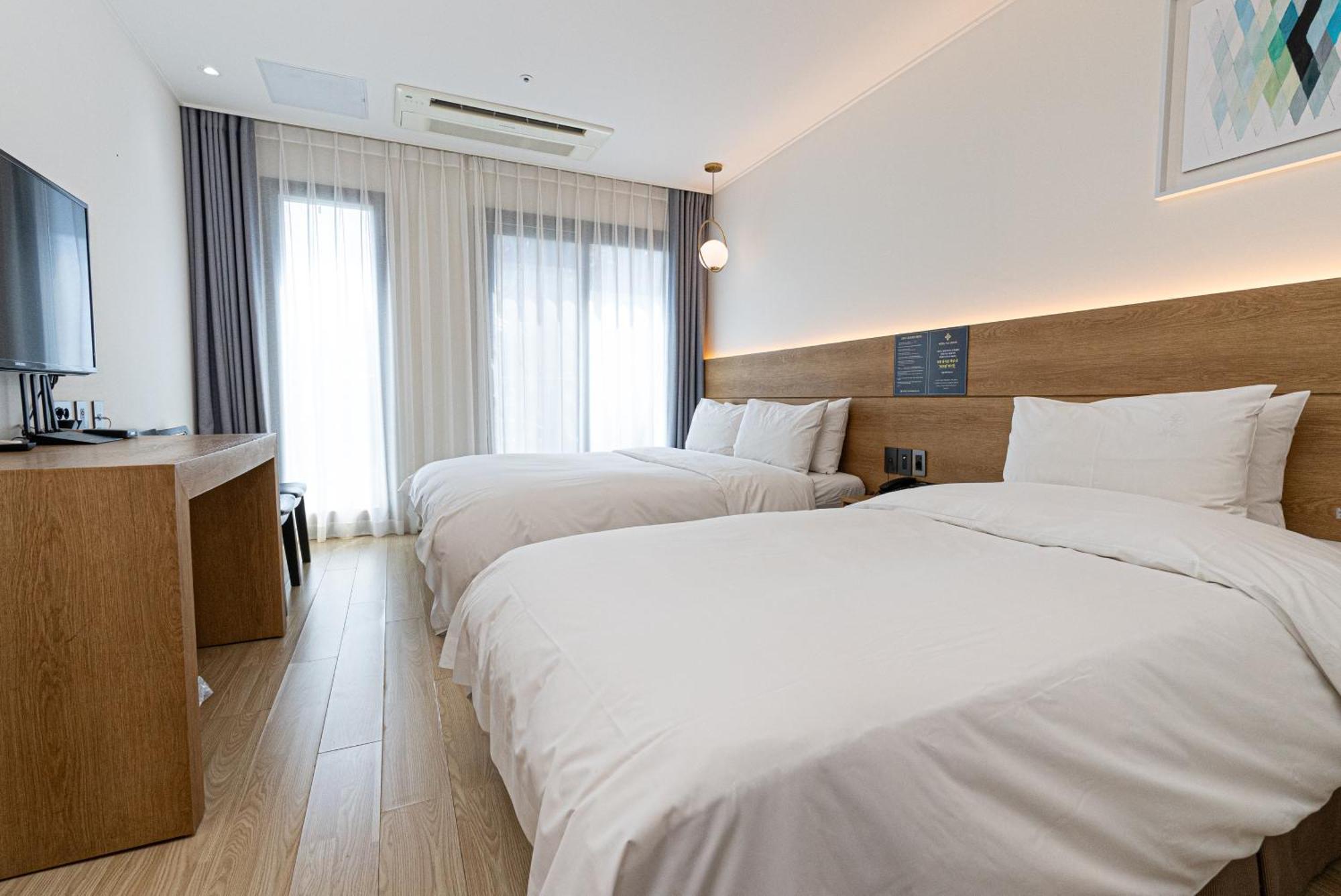 Hotel The Grang Jungmun Seogwipo Exterior foto